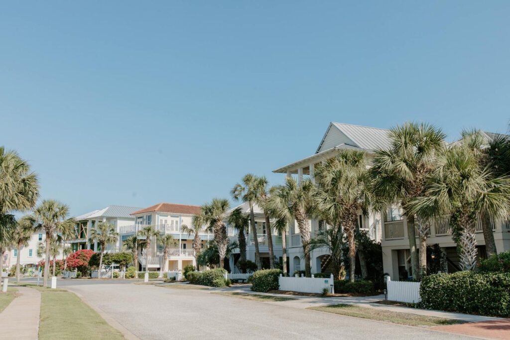Homebuyers in Florida and California reviewing insurance crisis updates in 2025.